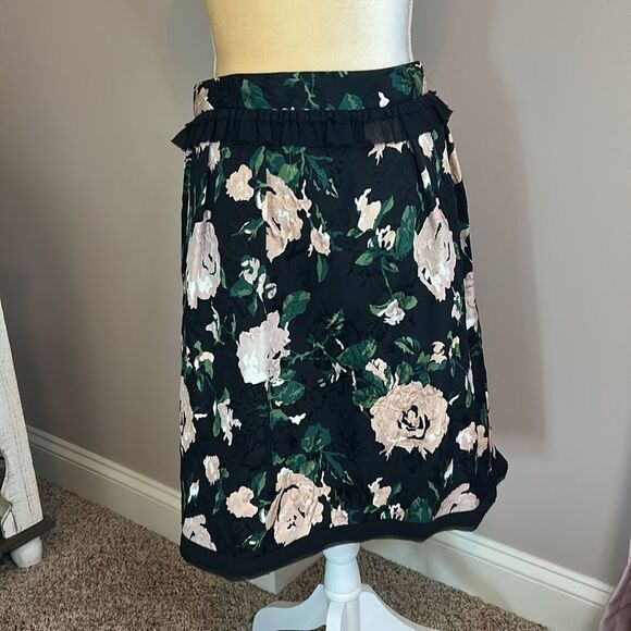 EUC Club Monaco Floral Silk Skirt (size 12) - Picture 3 of 8